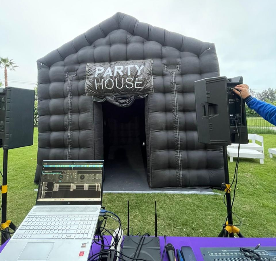 Carpa Party House en fiesta real